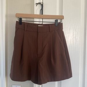 Abercrombie brown tailored short
